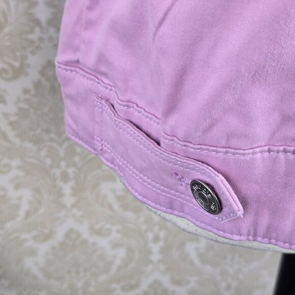 Chico's Size 0 (US Small) Soft Lilac Sateen Jean Jacket Logo Buttons Collar NWT - Picture 9 of 16